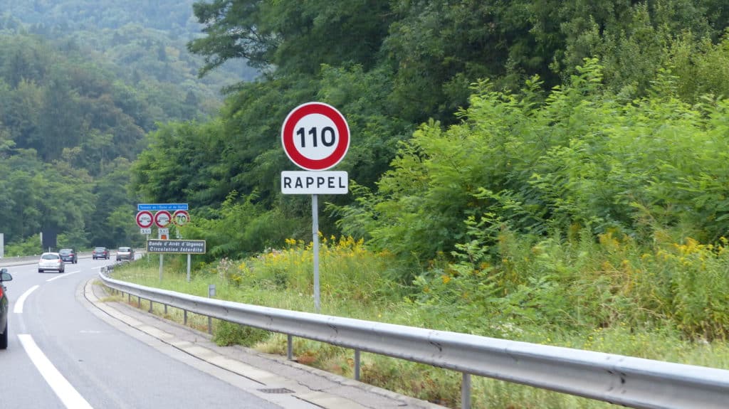 Panneau de rappel 110 km/h