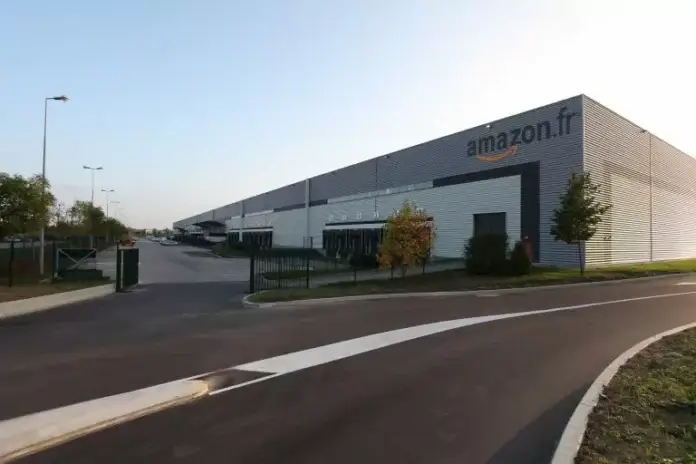 Amazon.fr Centres logistiques Chalon 7 768x512 1