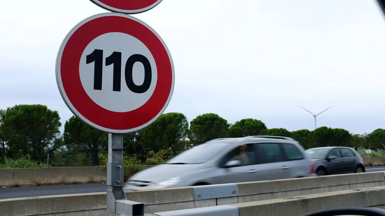 110 km/h panneau