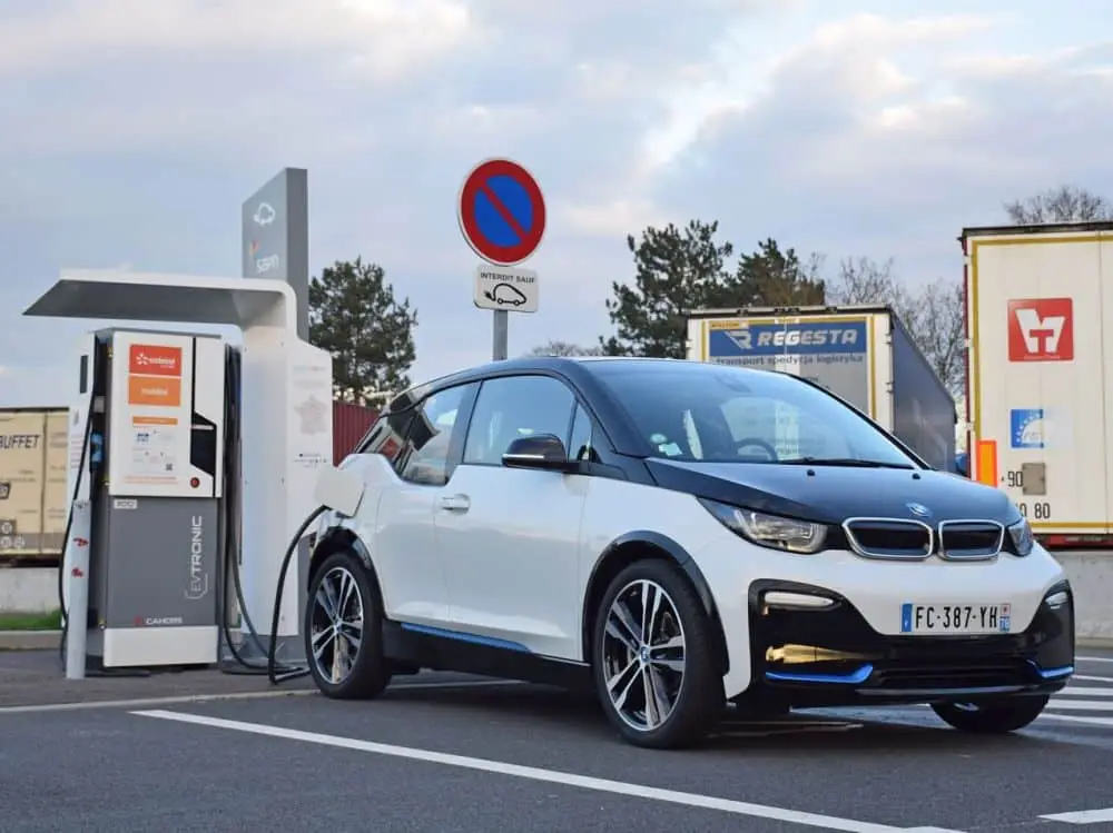 voiture-electrique-bmw