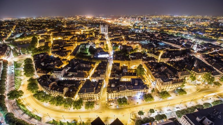 Pollution lumineuse: Les Français appellent à la sobriété!