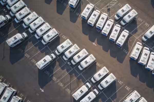 Seulement 1/4 des entreprises peuvent quantifier avec précision les émissions de CO2 de leur flotte, selon l’étude EFEM d’Alphabet